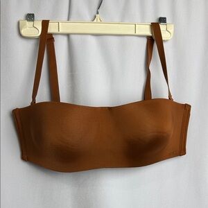 SKIMS Tan Strapless Bra